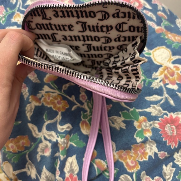 Juicy Couture Pink Heart Wristlet - Picture 4 of 6